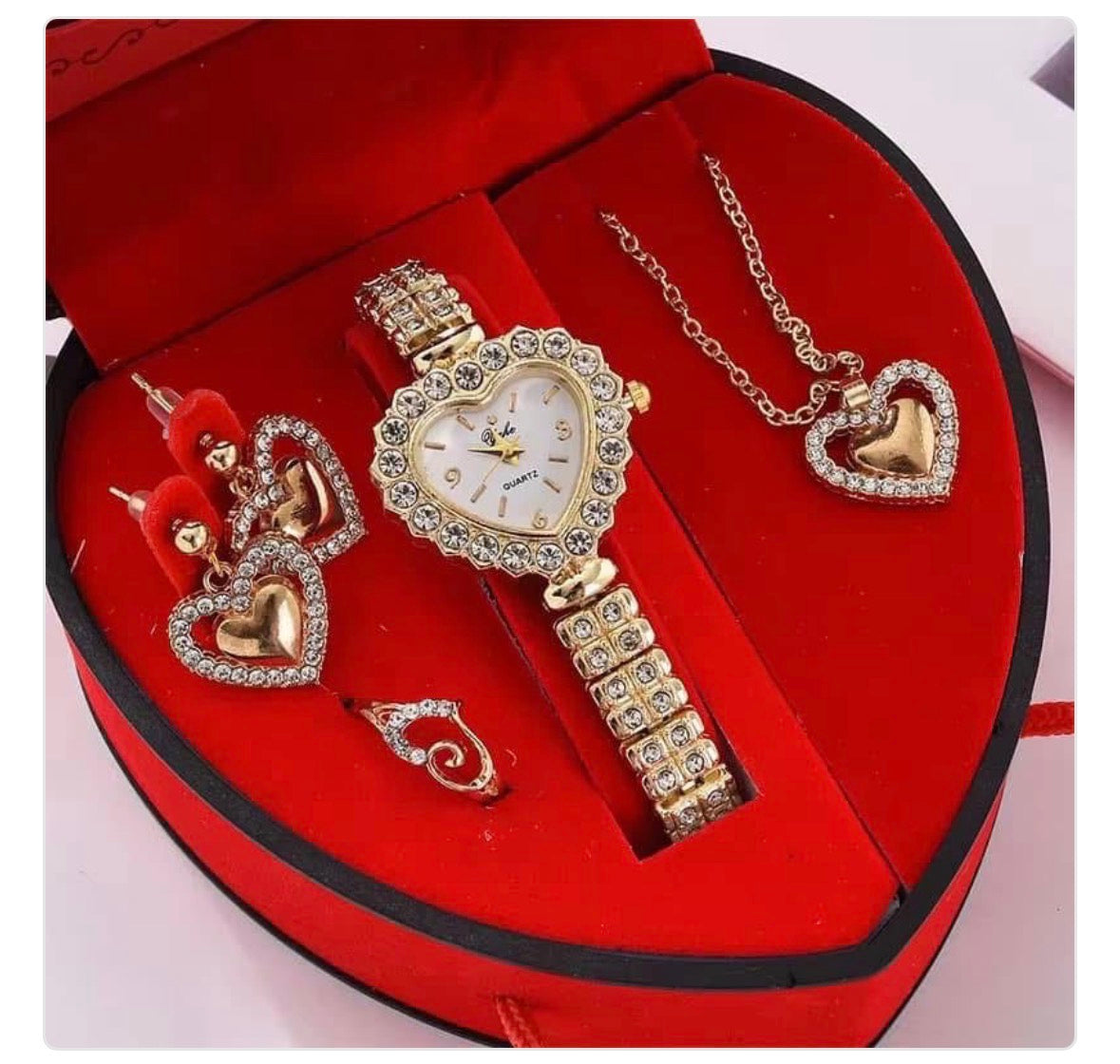 Coffret Féminin - montre et Bijoux de luxe