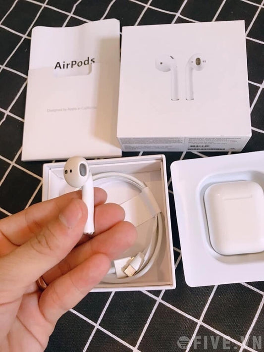 AirPods 2 apple